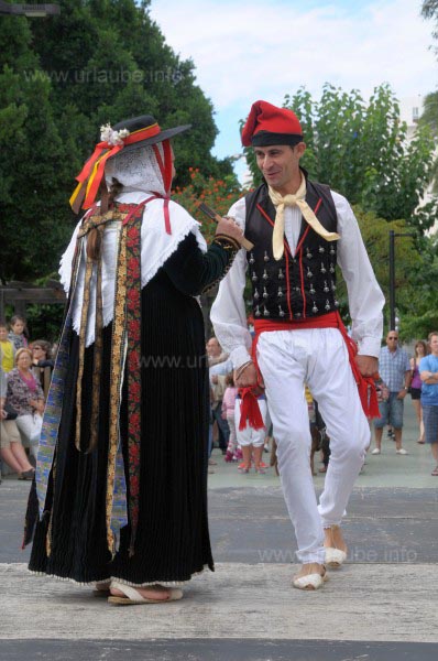 Folklore-T&auml;nzer auf Ibiza