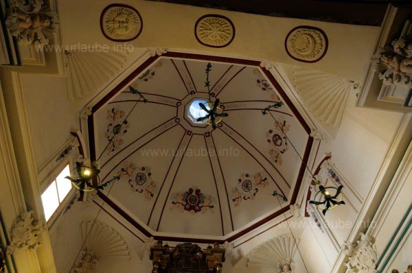 Deckengestaltung der Esgl&eacute;sia de Sant Domingo