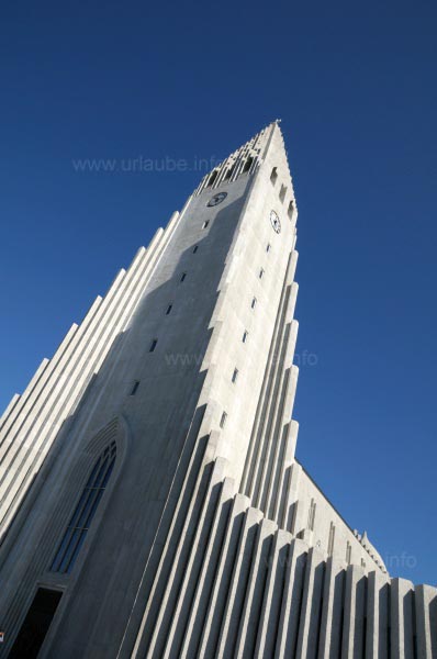 Der Turm der Hallgrimskirkja