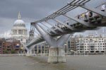 Millennium Bridge und St. Paul's Cathedral