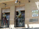 Charakteristisch: Die Fenster am Paseo del Prado 