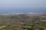 Weiter Blick auf die Ostküste von den Anhöhen bei Felanitx: Hier auf Porto Colom