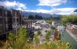 Im Hintergrund von Queenstown erheben sich die unwirklichen und markanten Gipfel der Remarkables.