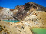 Schwefelablagerungen färben die Kraterseen im Tongariro Gebirge.