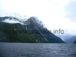 Die Berge des Doubtful Sounds sind kleiner als die im Milford Sound.