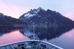 Im Raftsund kurz vor der Einfahrt in den Trollfjord