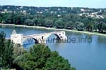 Le célèbre pont d'Avignon