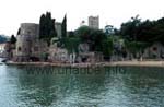 La plage de la Napoule avec son château fort