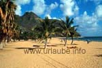 La plage étendue des caraîbes Playa de las Teresitas