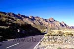 La route infiniment longue dans Llano de Ucanca