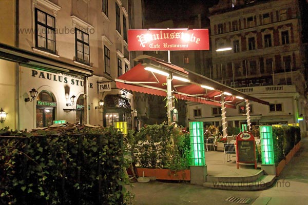 Wer in der Paulusstube eins der leckersten Wiener Schnitzel essen möchte, der sollte vorher unbedingt reservieren.