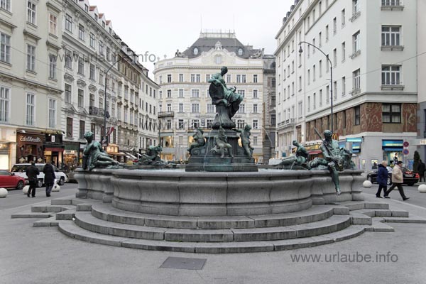 Der Donnerbrunnen am Neuen Markt