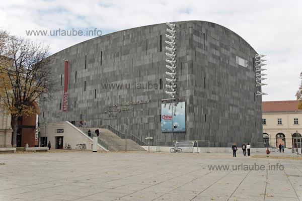 Das Museum Moderner Kunst Stiftung Ludwig Wien: MUMOK.