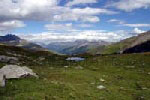 Blick vom Furka Pass in Richtung Urserental bis zum Oberalppass