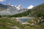 Grünsee mit Rimpfischhorn und Strahlhorn im Hintergrund