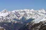 Die Berner Alpen, von links nach rechts: Bietschhorn (3934 m), Jungfrau (4158 m), Mönch (4109 m), Aletschhorn (4195 m)