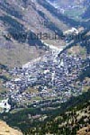 Zermatt und ganz hinten im Tal Täsch